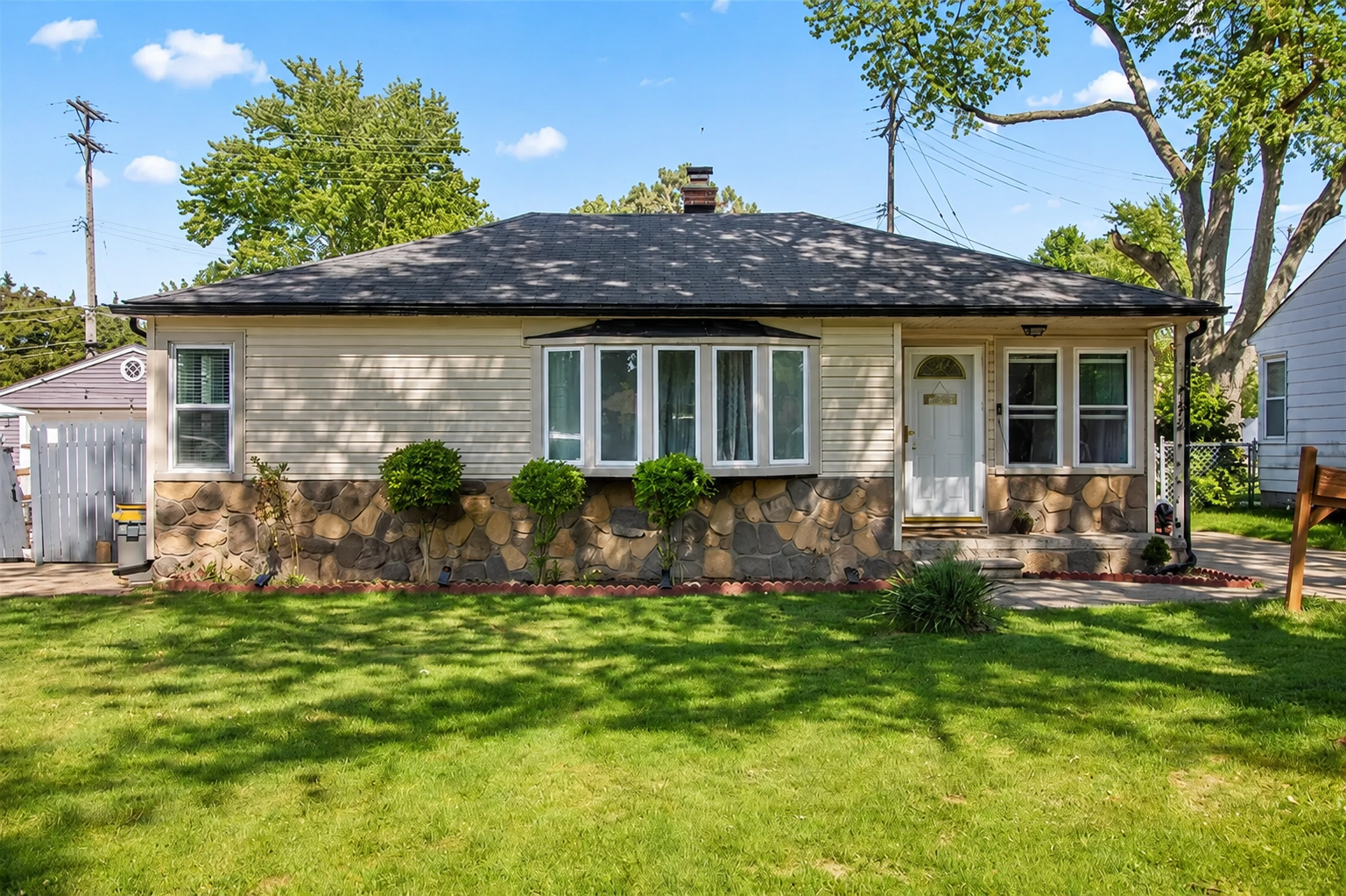 Property main image
