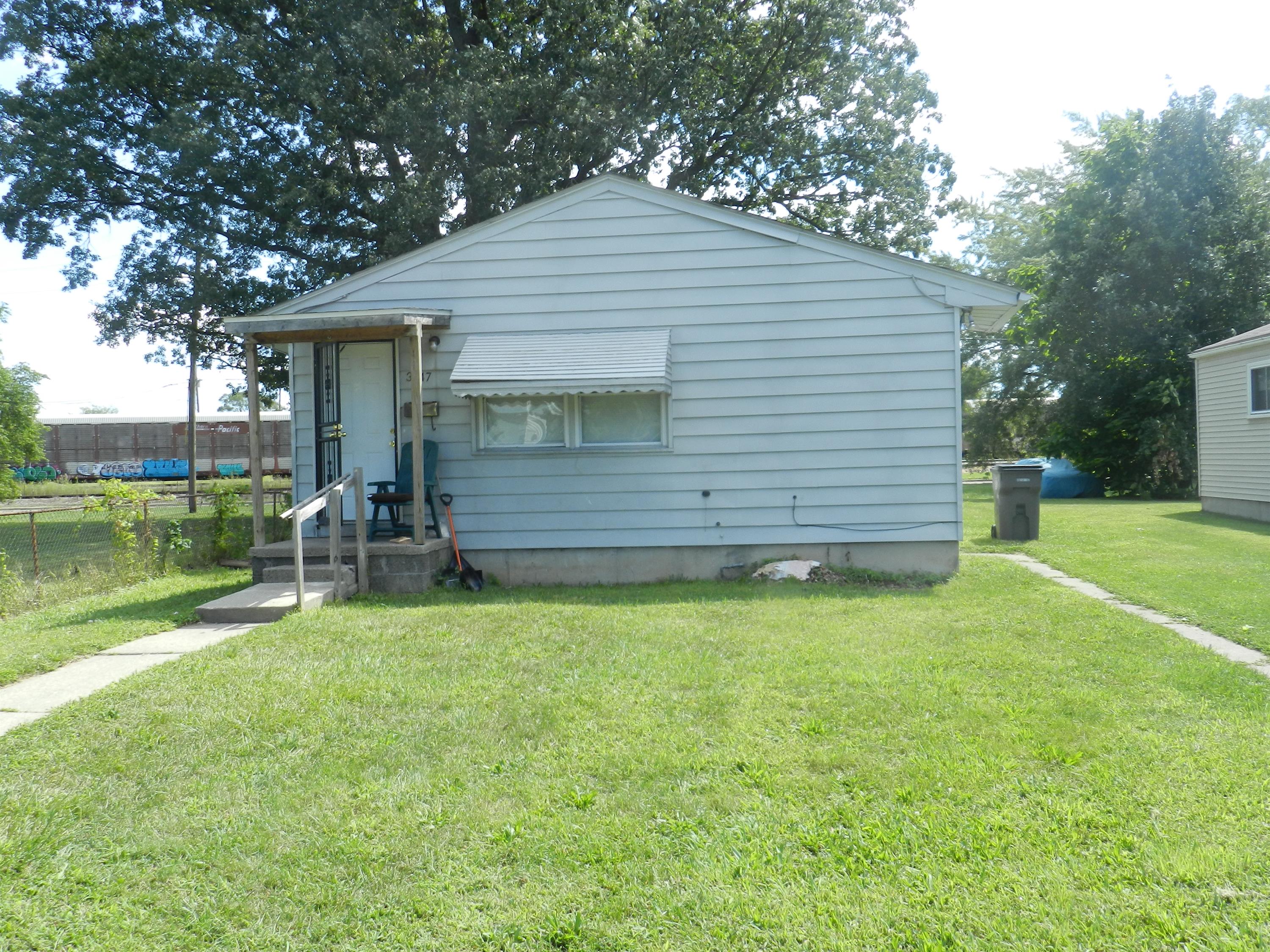 3747 9th Street